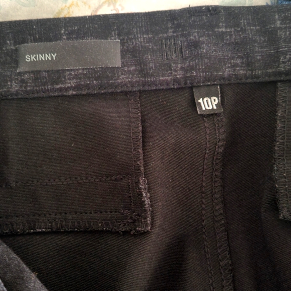 Kut from the cloth straight leg black Ponte pants